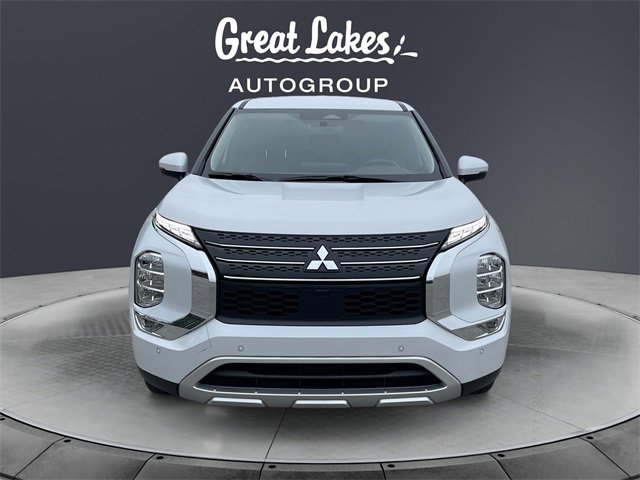 Used 2024 Mitsubishi Outlander SE image 8