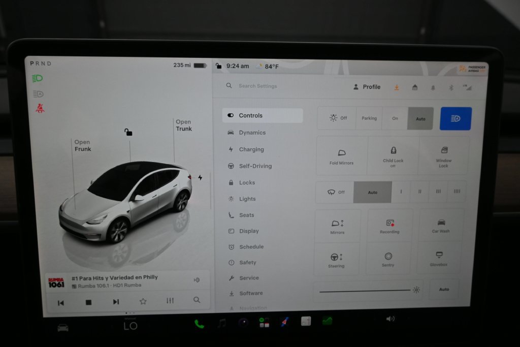 Used 2023 Tesla Model Y Long Range AWD/4WD image 18