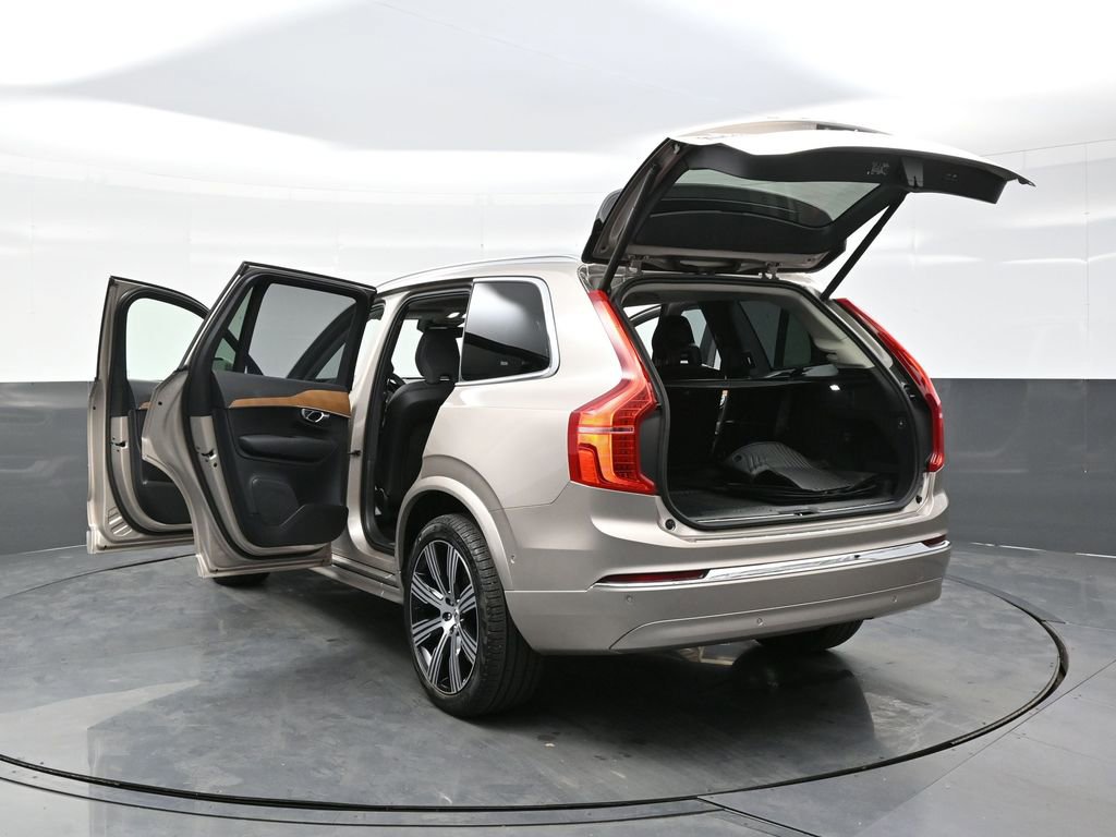 Used 2025 Volvo XC90 T8 Plus w/ Protection Package Premier image 38
