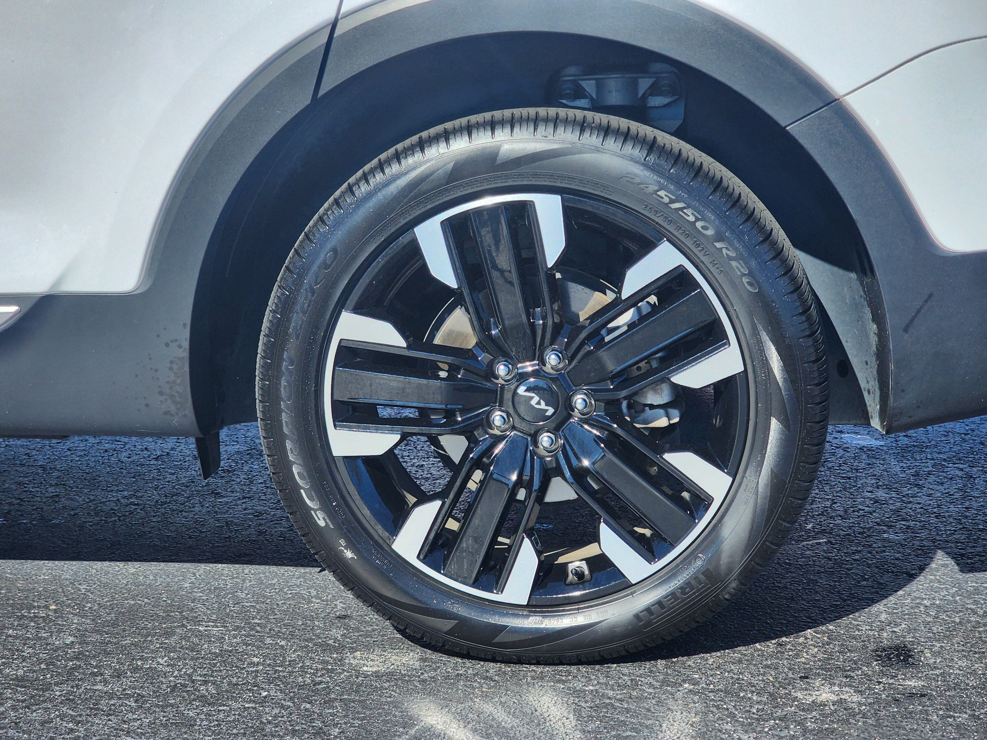 Used 2024 Kia Telluride SX image 9