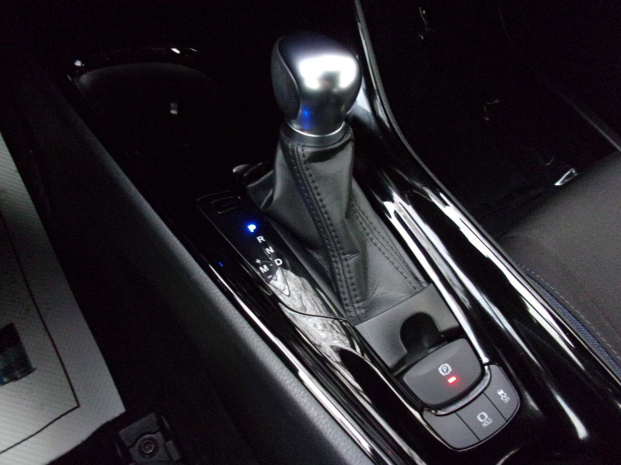 Used 2021 Toyota C-HR XLE image 23