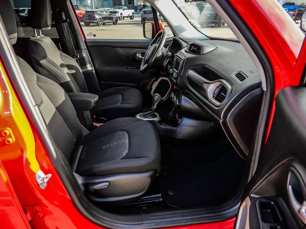 Used 2017 Jeep Renegade Latitude image 12