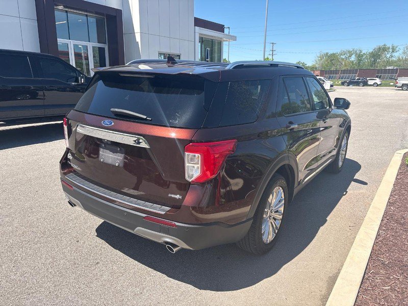Used 2020 Ford Explorer Limited w/ Hybrid Equipment Group 310A AWD/4WD image 3
