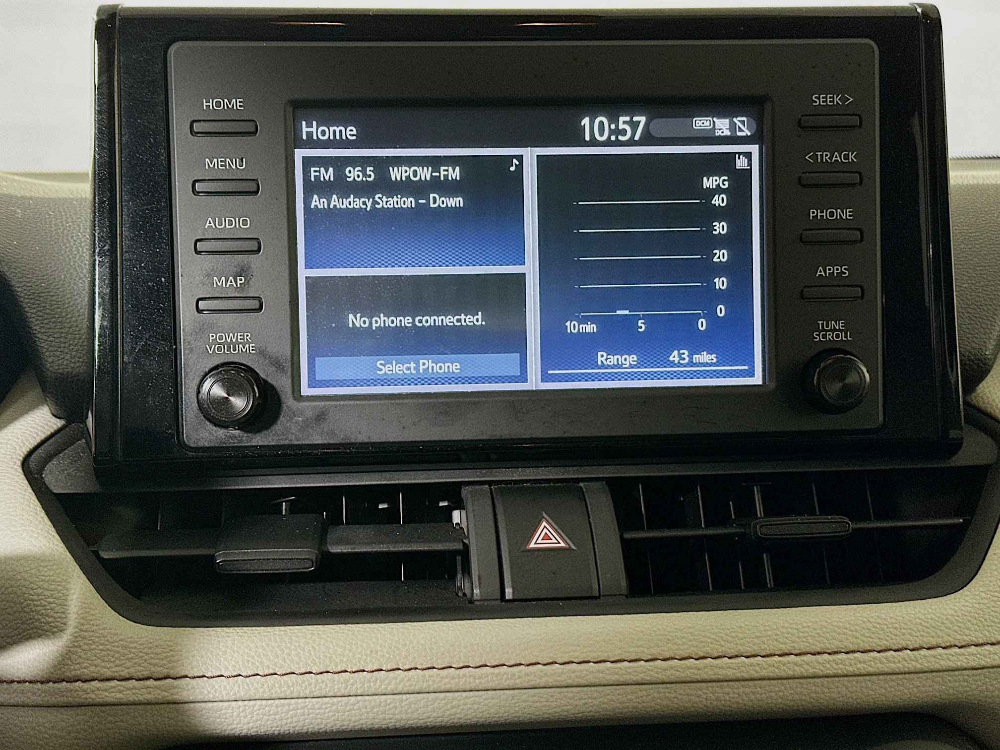 Used 2019 Toyota RAV4 XLE w/ Convenience Package FWD image 24