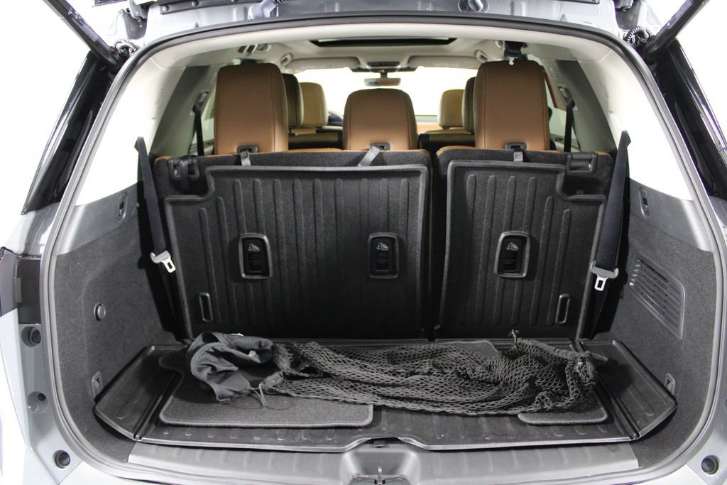 Certified 2023 Nissan Pathfinder Platinum w/ Cargo Package AWD/4WD image 17