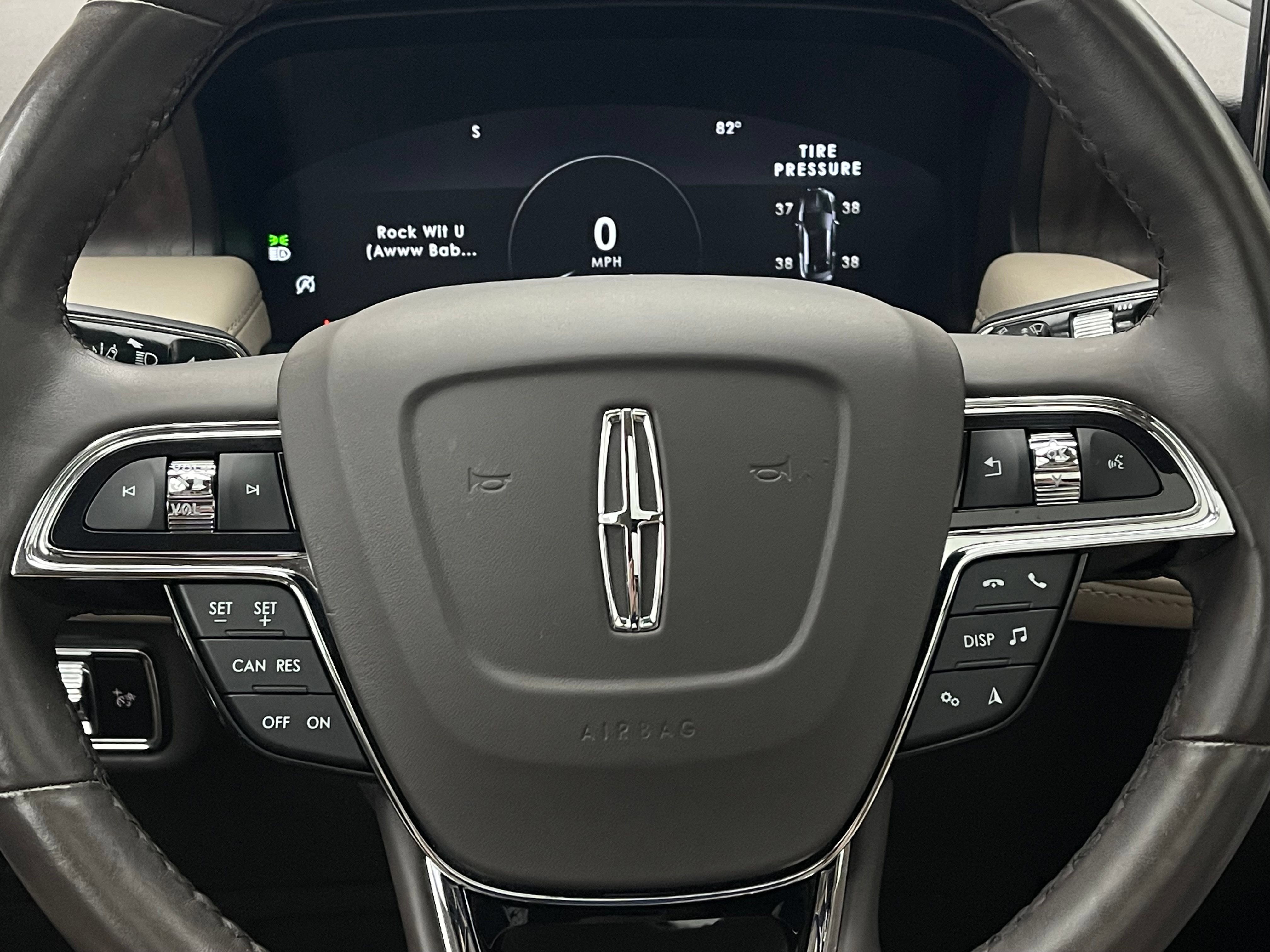 Used 2023 Lincoln Nautilus Reserve AWD/4WD image 22