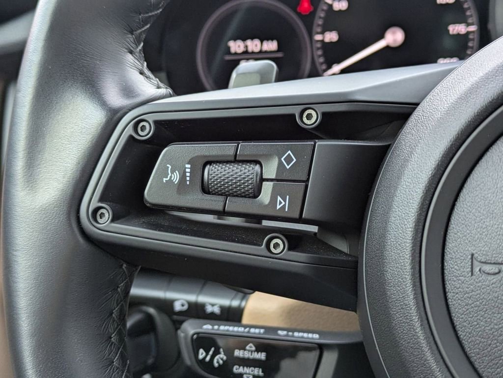 Used 2024 Porsche 911 Carrera w/ Premium Package image 22