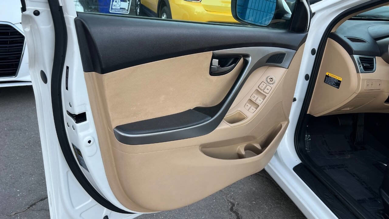Used 2013 Hyundai Elantra GLS image 21