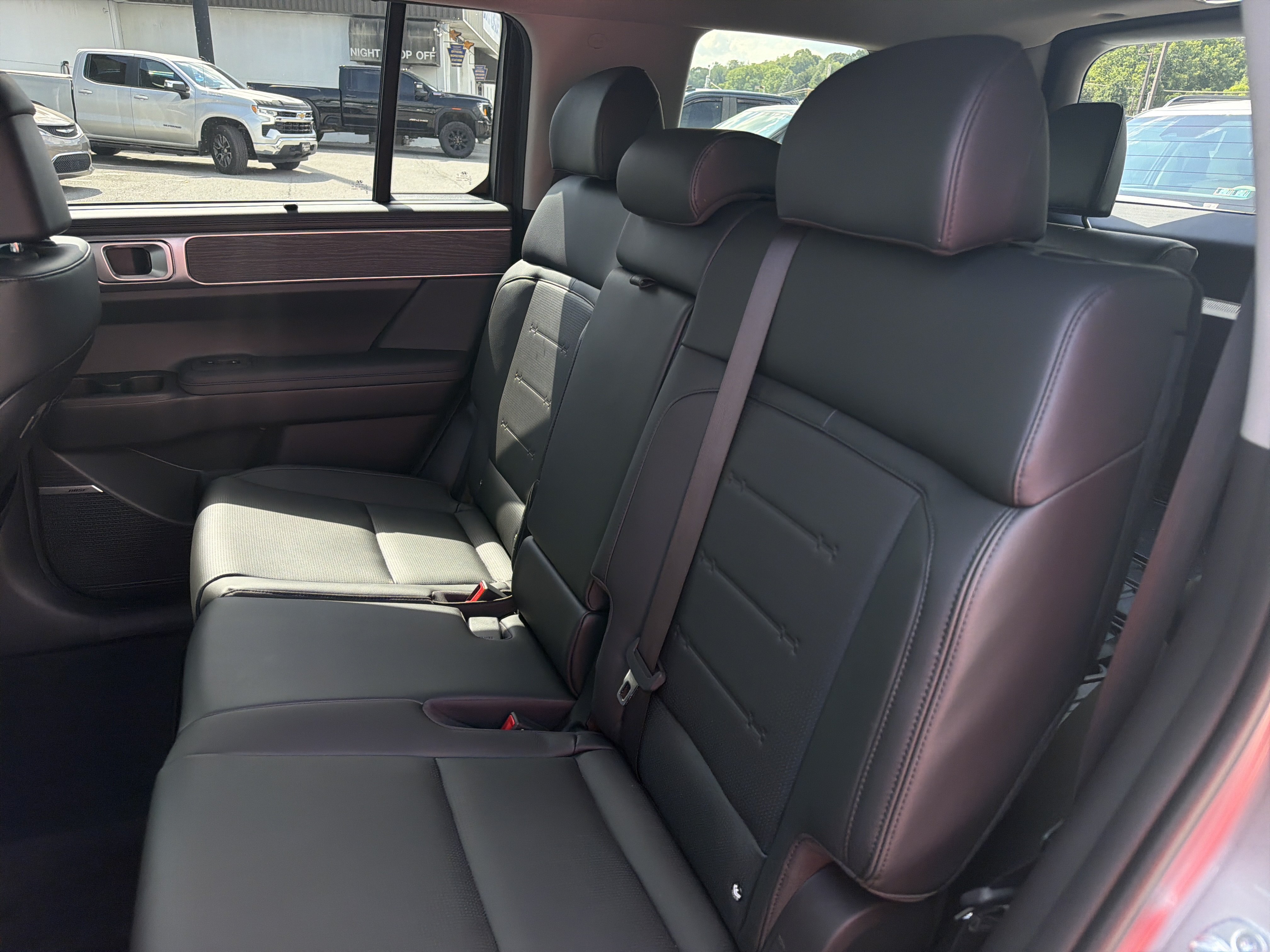 New 2027 Hyundai Santa Fe Limited AWD/4WD image 19