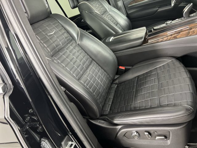Certified 2021 Cadillac Escalade Premium Luxury Platinum AWD/4WD image 29