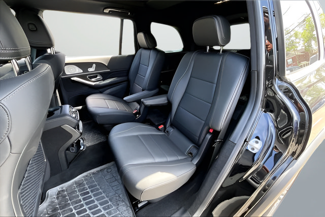 Used 2025 Mercedes-Benz GLS 450 4MATIC image 18