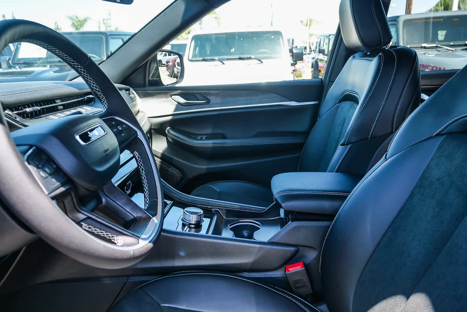 New 2026 Jeep Grand Cherokee L 4WD image 17