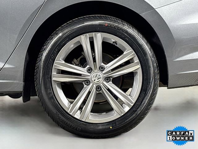 Used 2019 Volkswagen Jetta R-Line w/ R-Line Cold Weather Package image 31