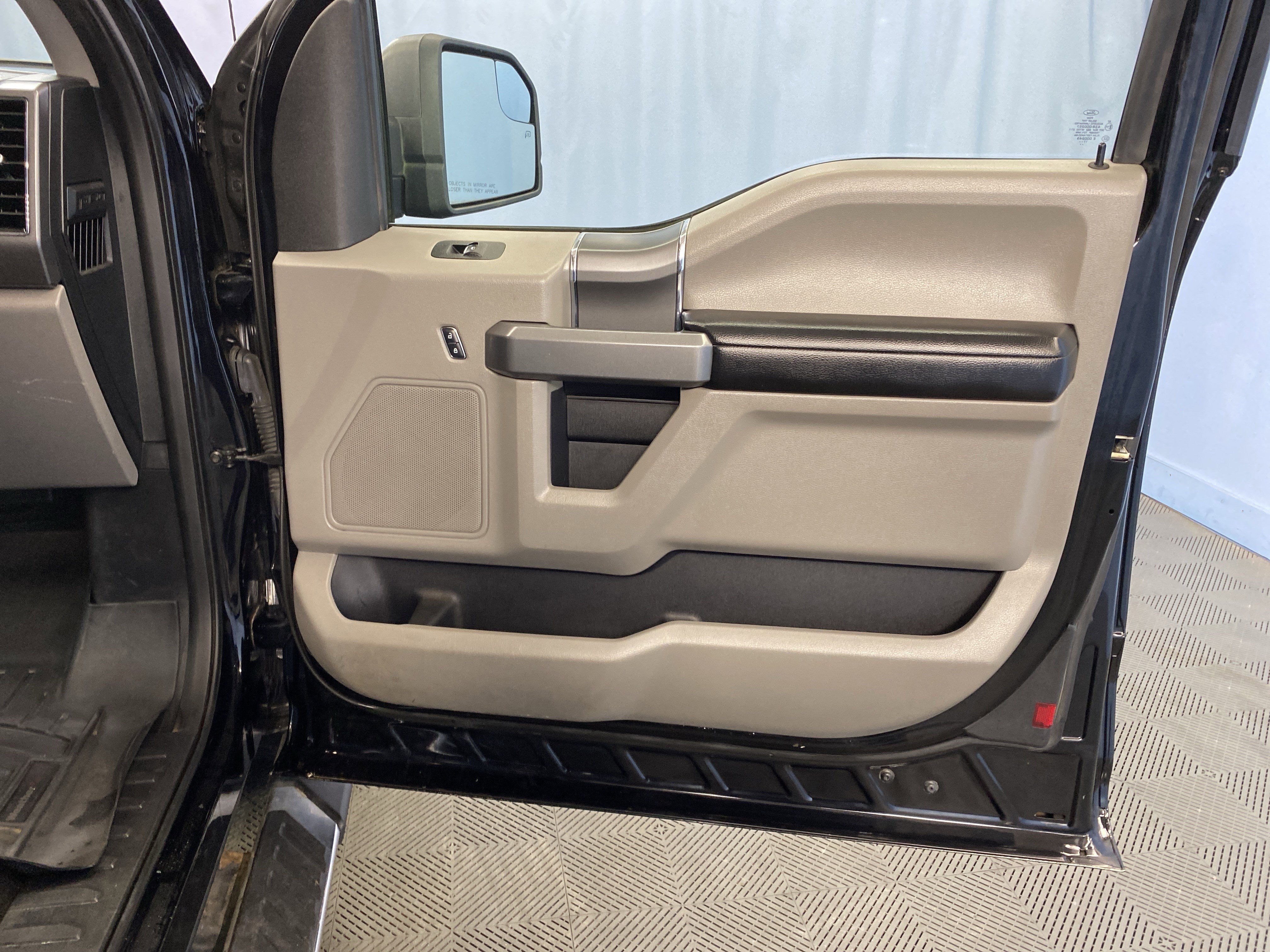 Used 2018 Ford F150 XLT w/ Equipment Group 302A Luxury image 38