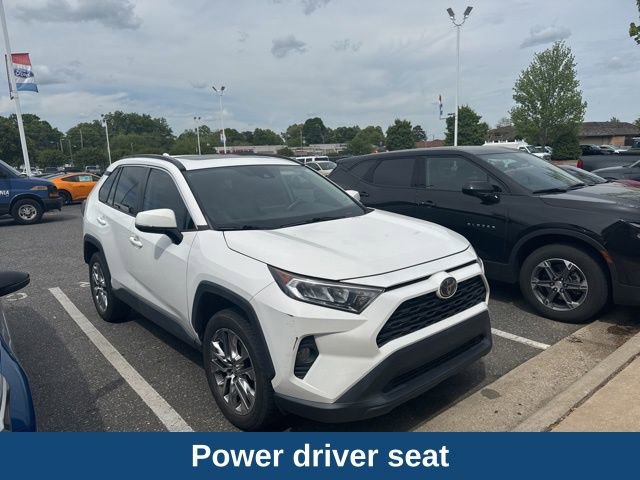 Used 2019 Toyota RAV4 XLE Premium image 2