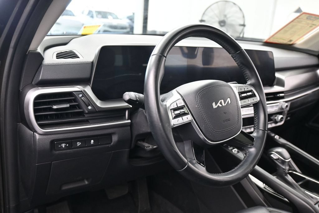 New 2024 Kia Telluride S w/ S Sunroof Package FWD image 15