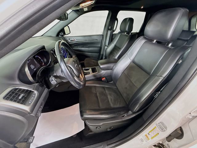 Used 2020 Jeep Grand Cherokee Altitude AWD/4WD image 23