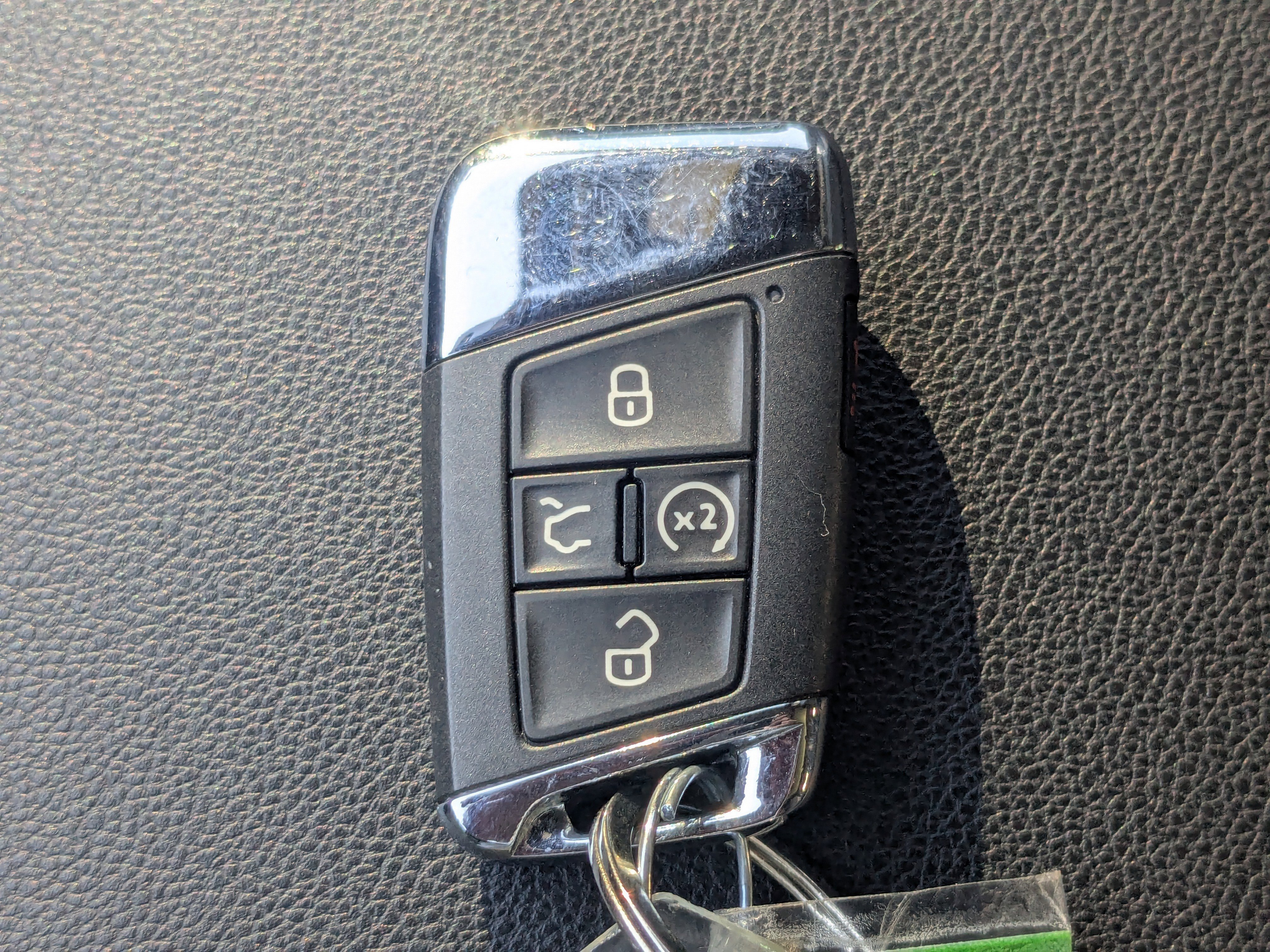 Used 2023 Volkswagen Atlas Cross Sport SEL image 39