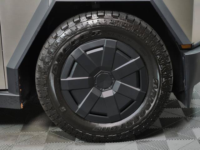 Used 2025 Tesla Cybertruck AWD Crew Cab image 11
