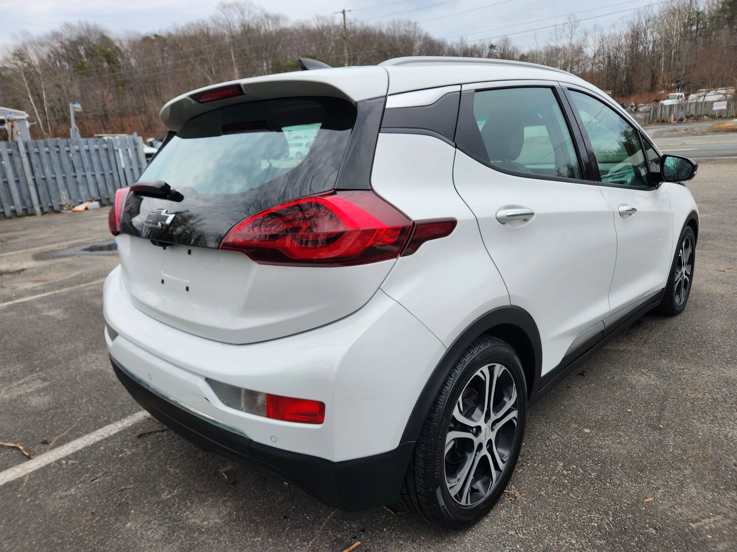 Used 2019 Chevrolet Bolt Premier w/ Infotainment Package image 9