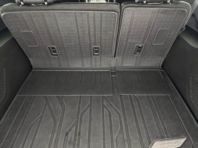 Used 2022 Chevrolet Suburban Premier AWD/4WD image 22