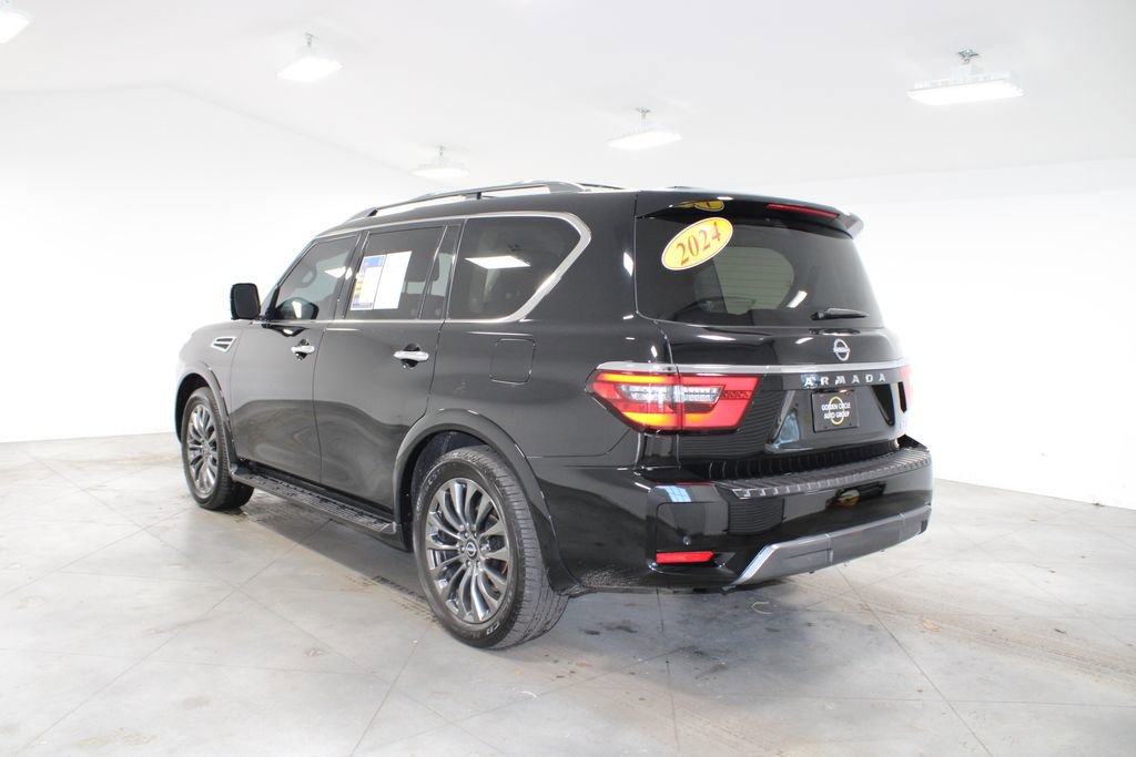 Used 2024 Nissan Armada Platinum w/ Captain's Chairs Package image 7