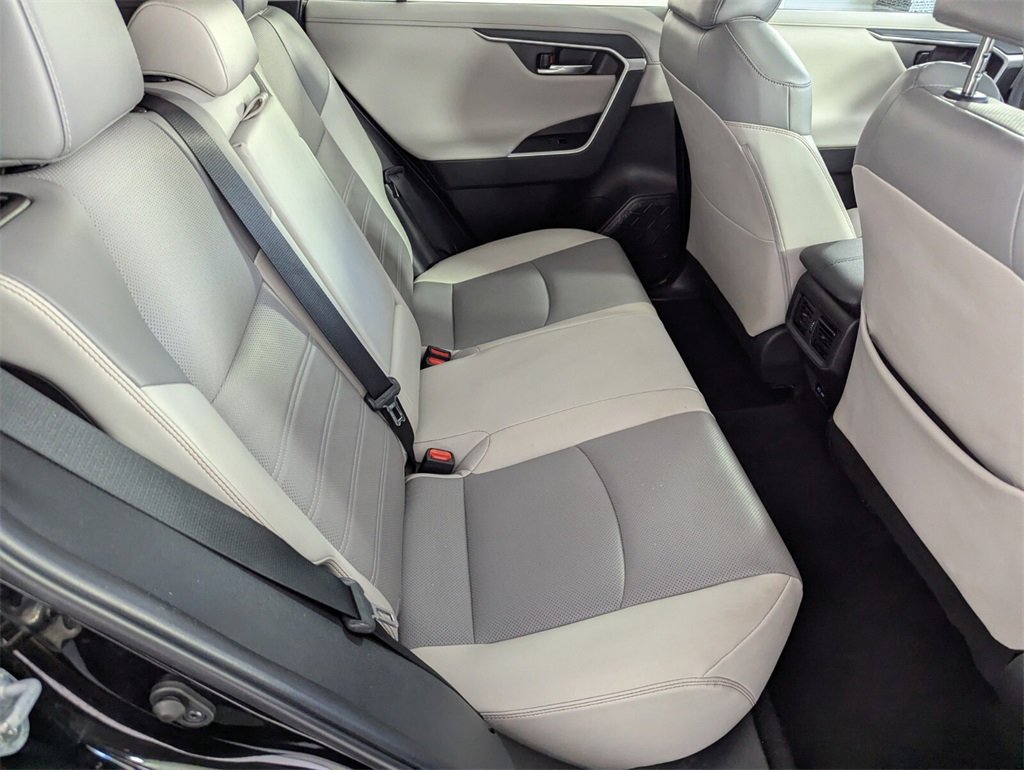 Used 2022 Toyota RAV4 Limited image 28
