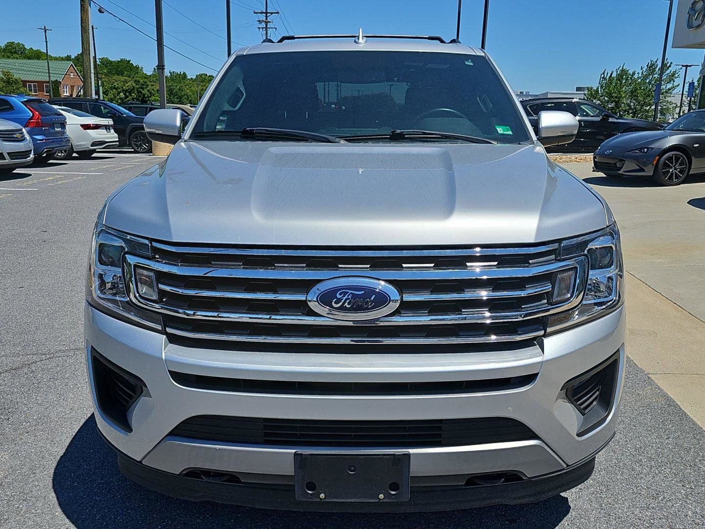 Used 2019 Ford Expedition Max XLT w/ Equipment Group 202A AWD/4WD image 2