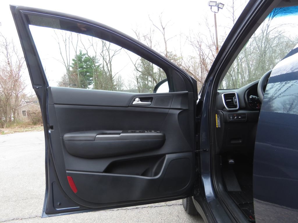 Used 2021 Kia Sportage LX w/ LX AWD Popular Package image 9