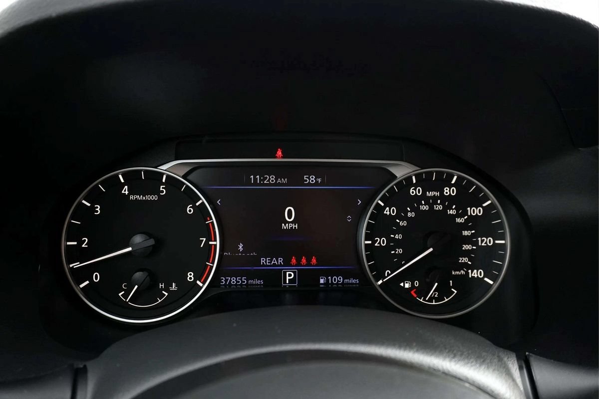 Used 2025 Nissan Altima 2.5 SV FWD image 27