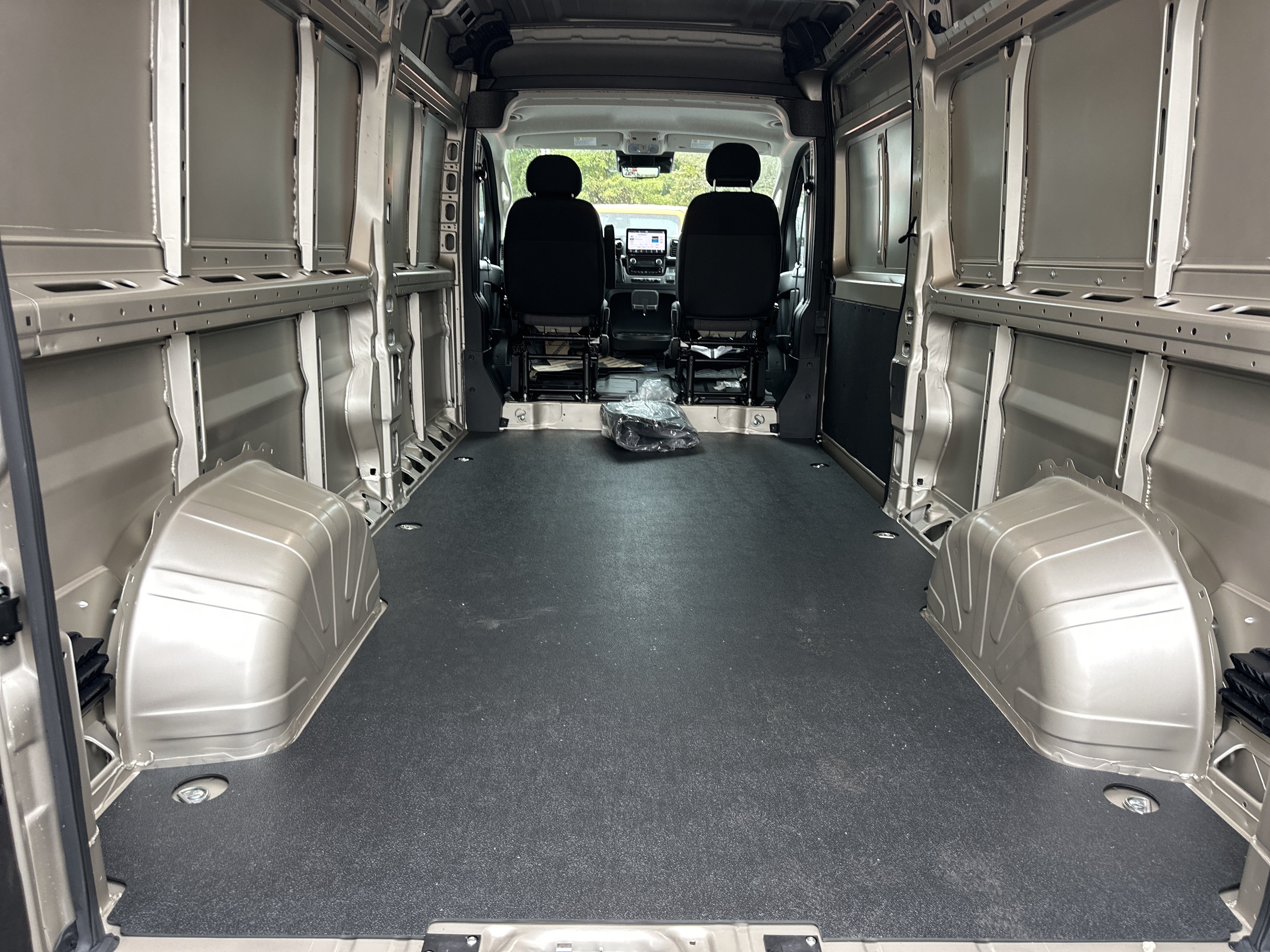 New 2026 RAM ProMaster 2500 w/ Quick Order Package 22G SLT FWD image 12