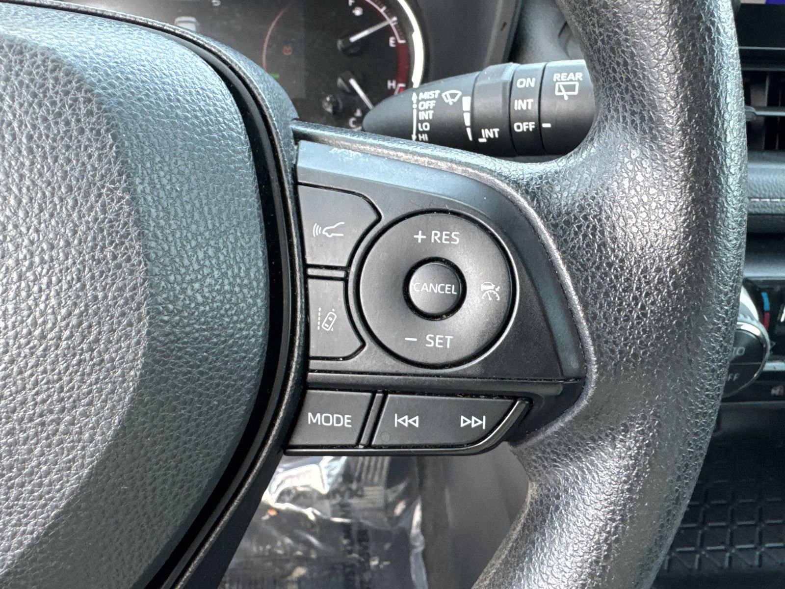 Used 2023 Toyota RAV4 XLE image 26