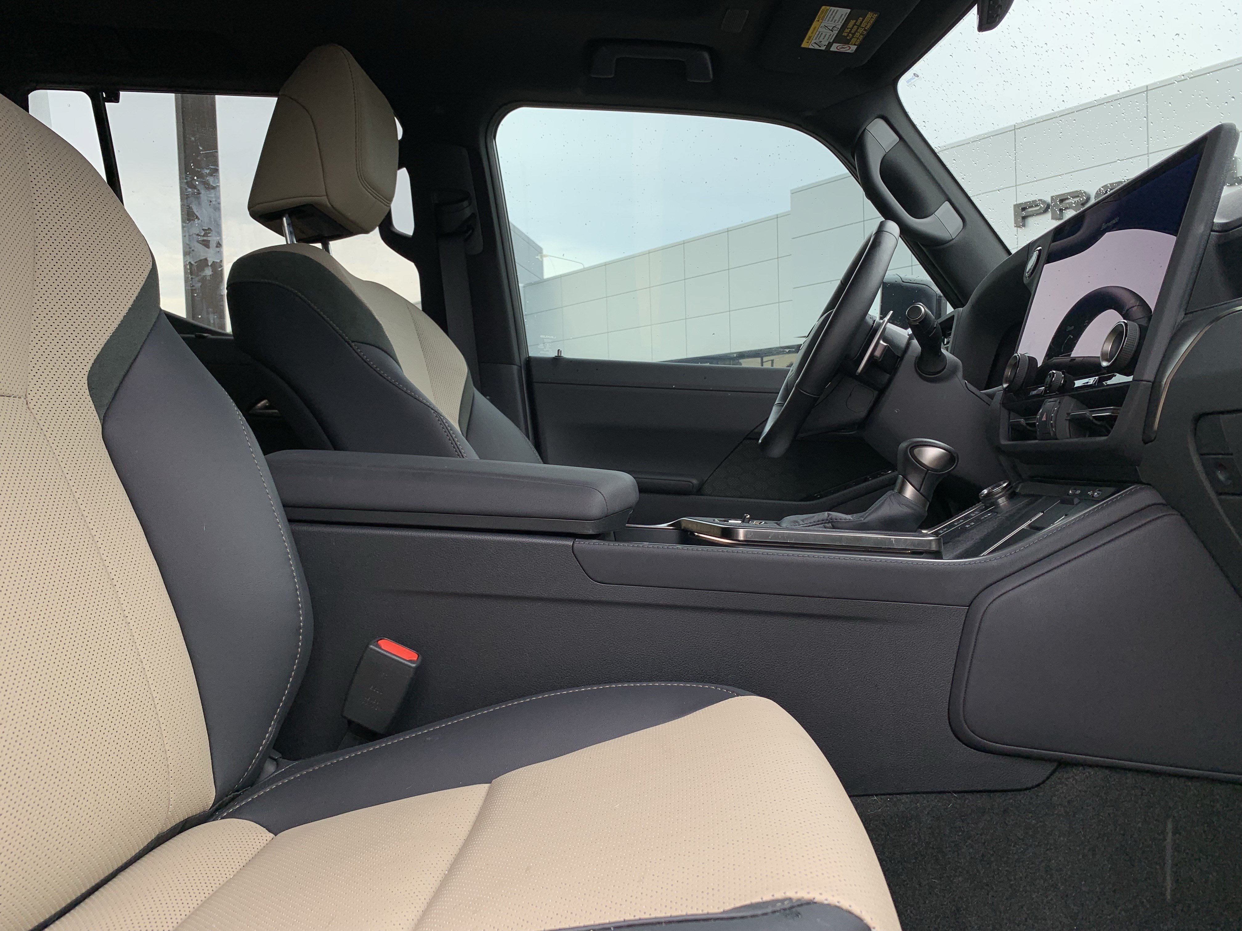 Certified 2026 Lexus GX 550 AWD/4WD image 35