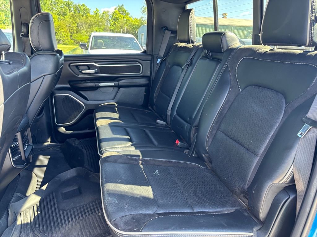 Used 2012 Dodge Grand Caravan SXT FWD image 25