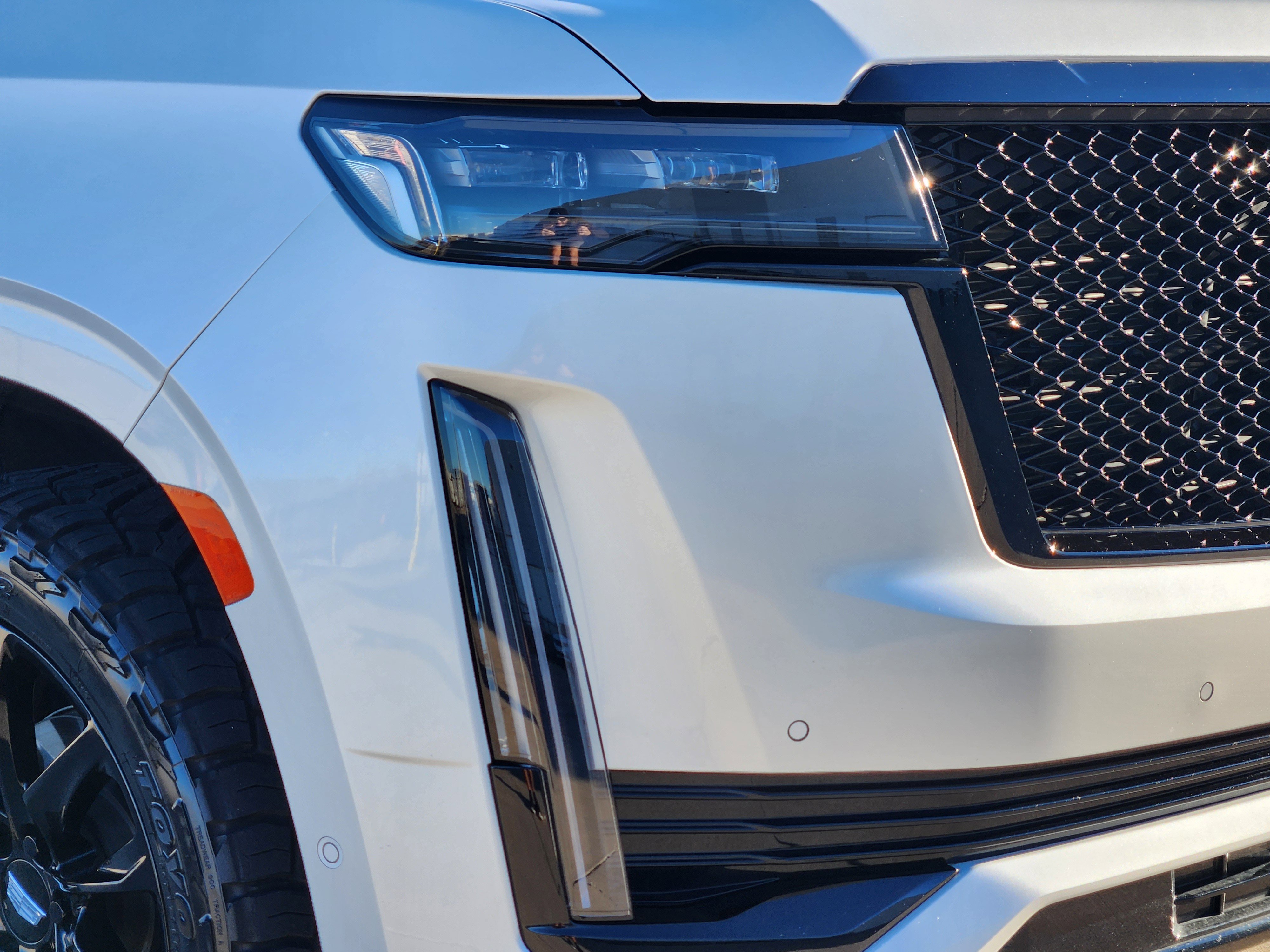 Used 2023 Cadillac Escalade Sport Platinum w/ LPO, ONYX Package image 7