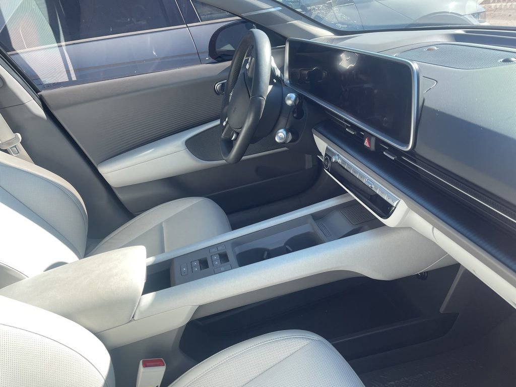 Used 2023 Hyundai Ioniq 6 Limited image 6
