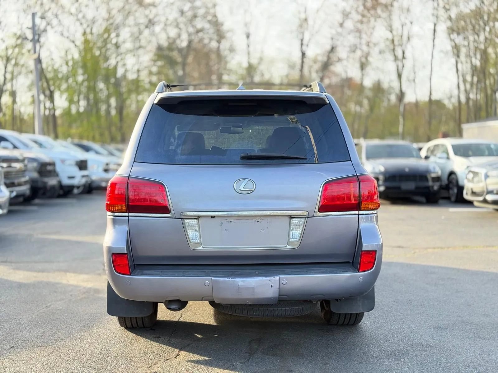 Used 2011 Lexus LX 570 4WD w/ Luxury Pkg image 6