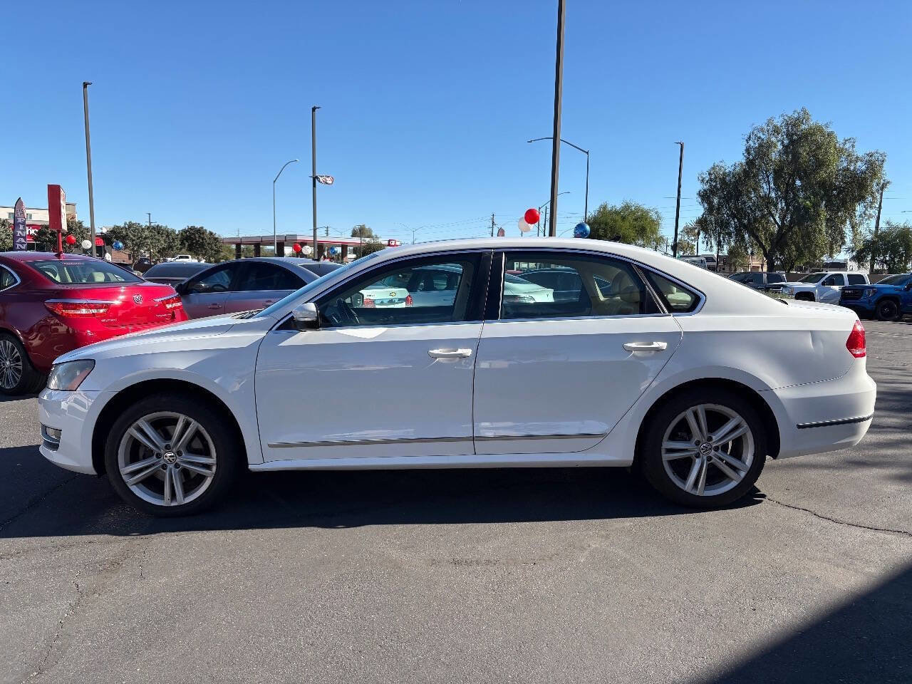 Used 2013 Volkswagen Passat TDI SEL Premium image 8