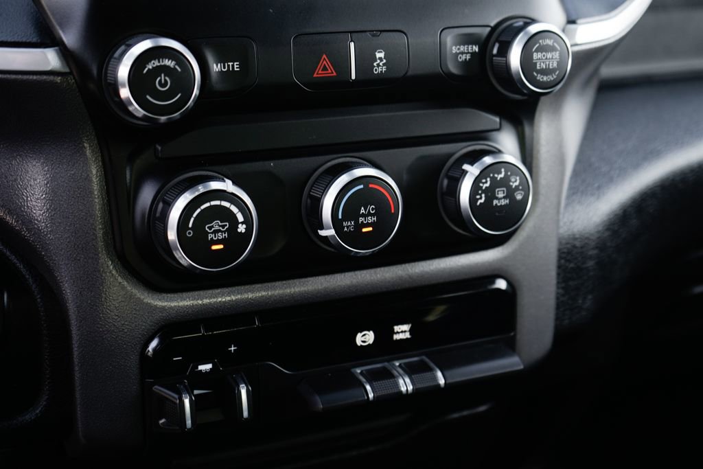 Used 2022 RAM 3500 Big Horn image 30