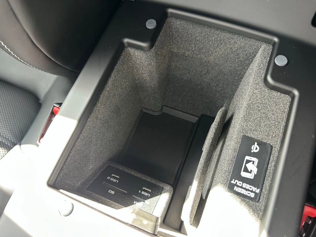 Certified 2025 Porsche Macan Turbo AWD/4WD image 29