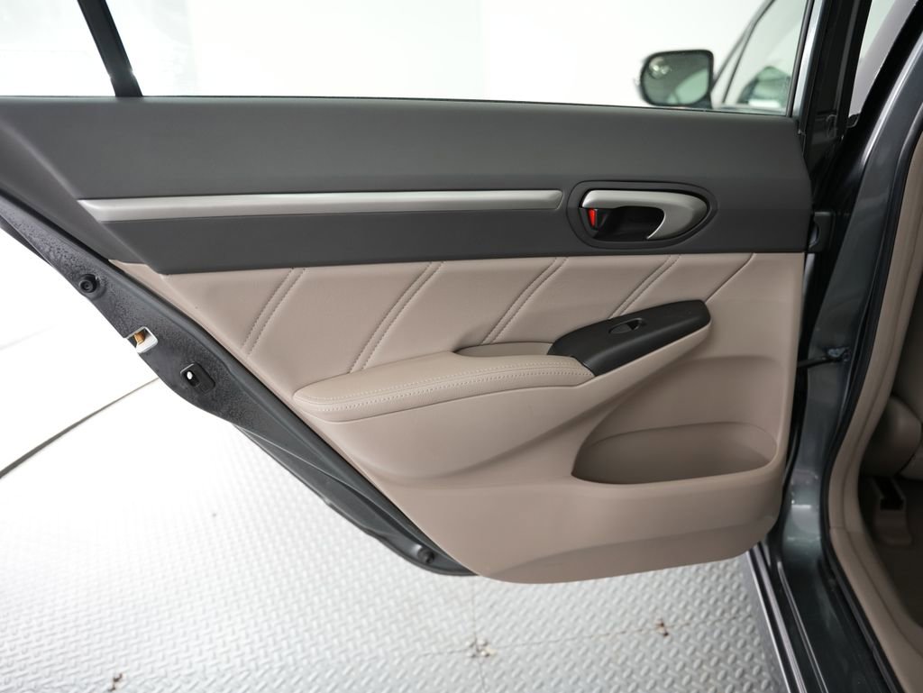 Used 2011 Honda Civic Hybrid Sedan image 32