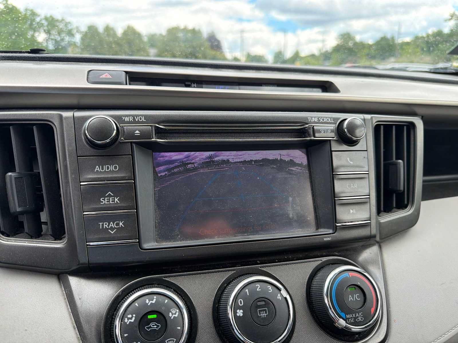 Used 2013 Toyota RAV4 LE AWD/4WD image 22