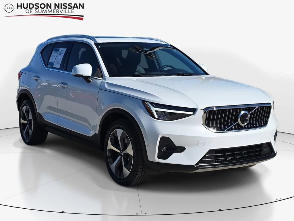 Used 2023 Volvo XC40 B5 Plus w/ Driver Assist Package