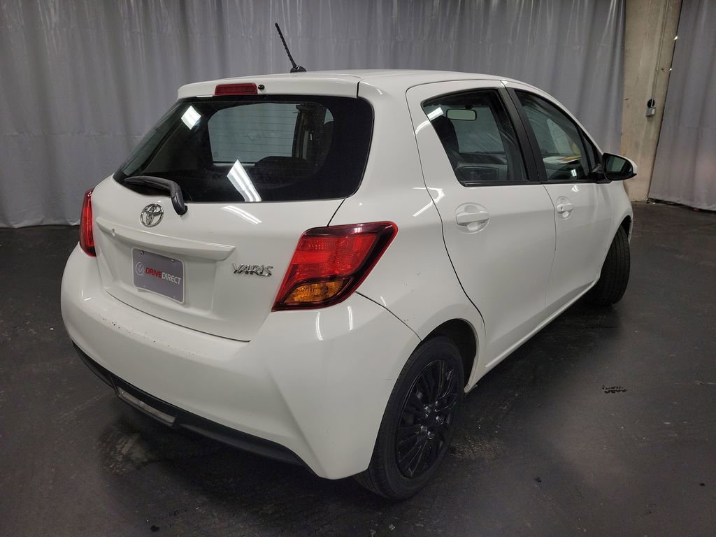Used 2016 Toyota Yaris L image 8