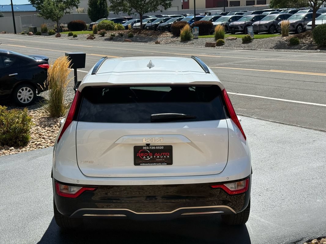 Used 2023 Kia Niro Wind w/ Wind Preserve Package FWD image 8