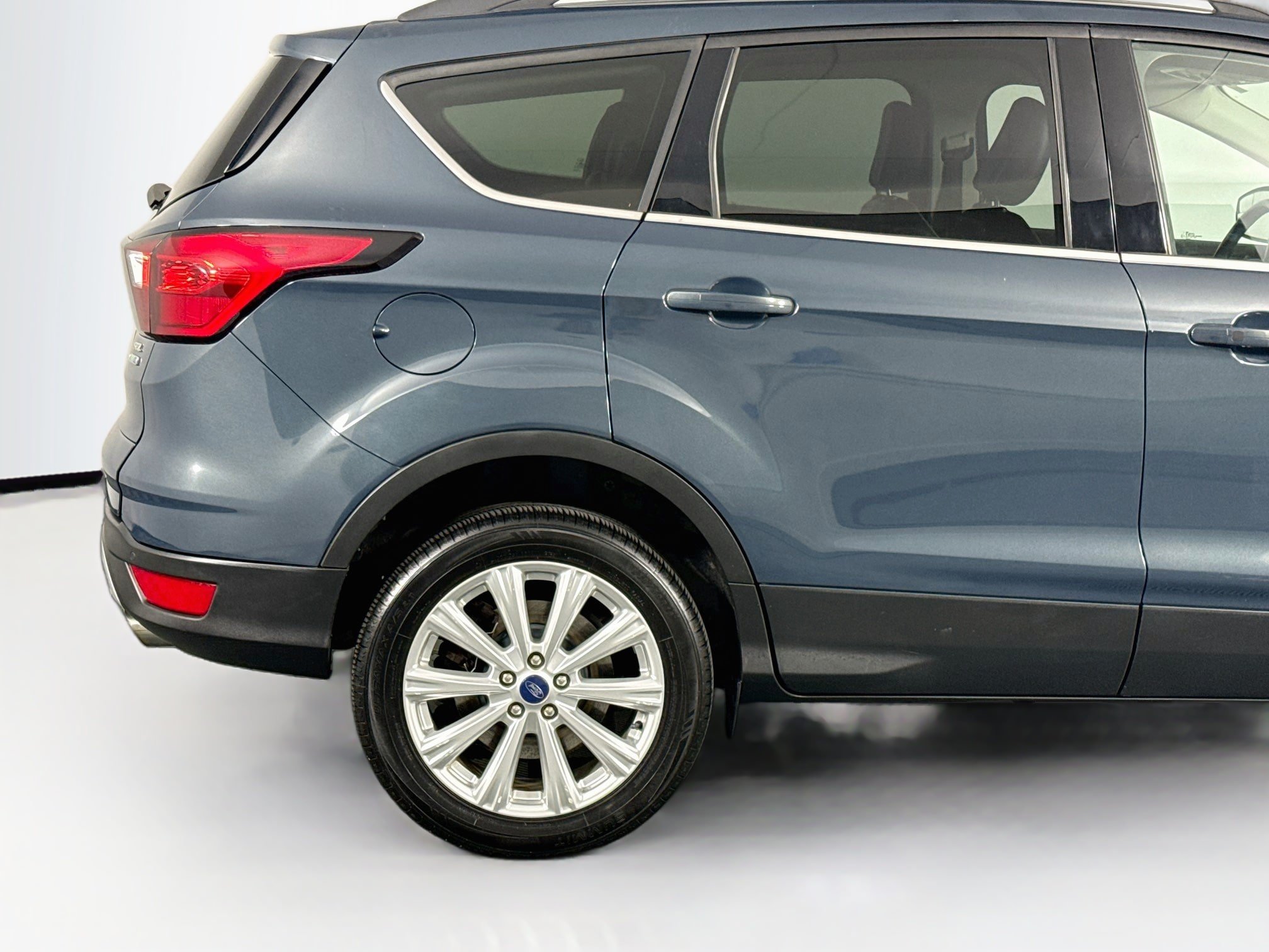 Used 2019 Ford Escape SEL AWD/4WD image 44