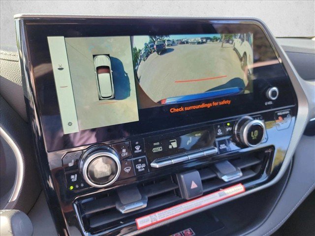 Used 2026 Toyota Highlander Platinum AWD/4WD image 23