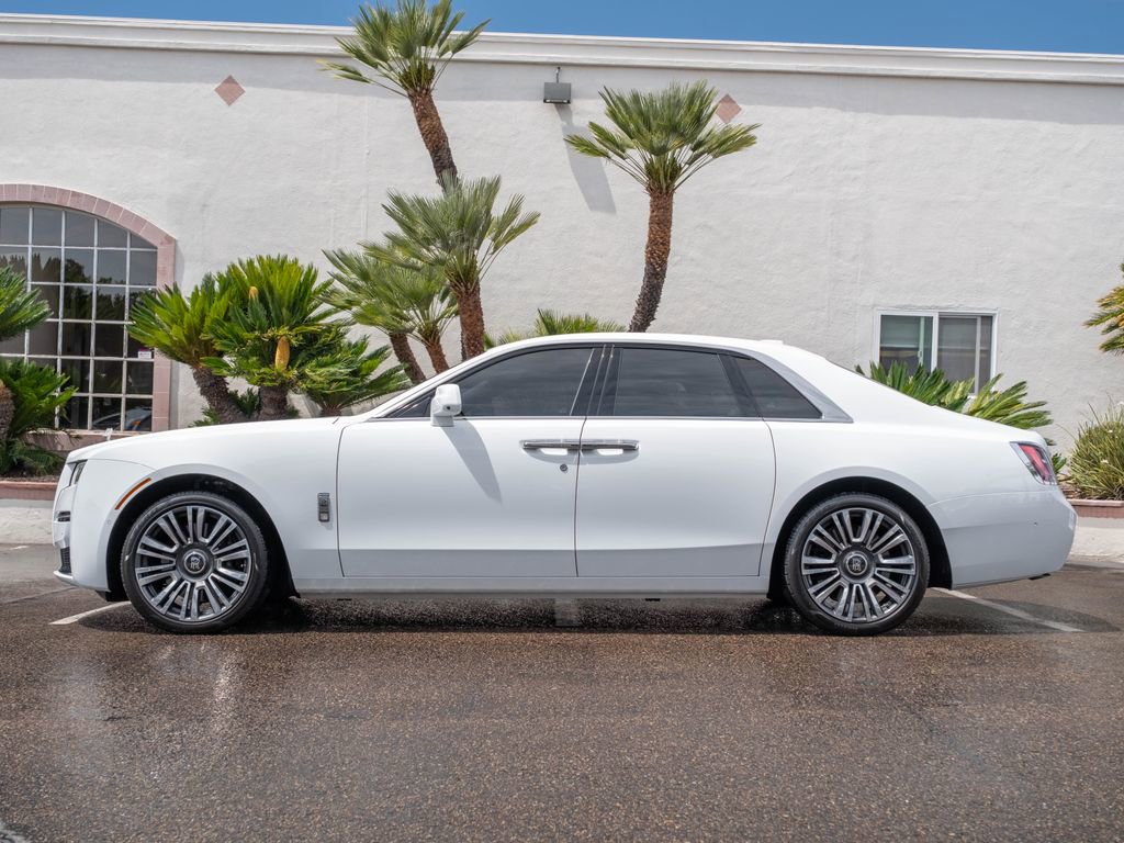 Used 2022 Rolls-Royce Ghost AWD/4WD image 3