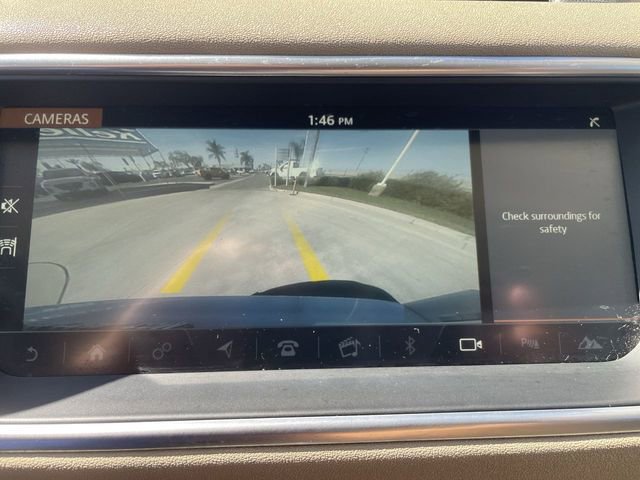 Used 2018 Land Rover Range Rover Evoque SE image 15