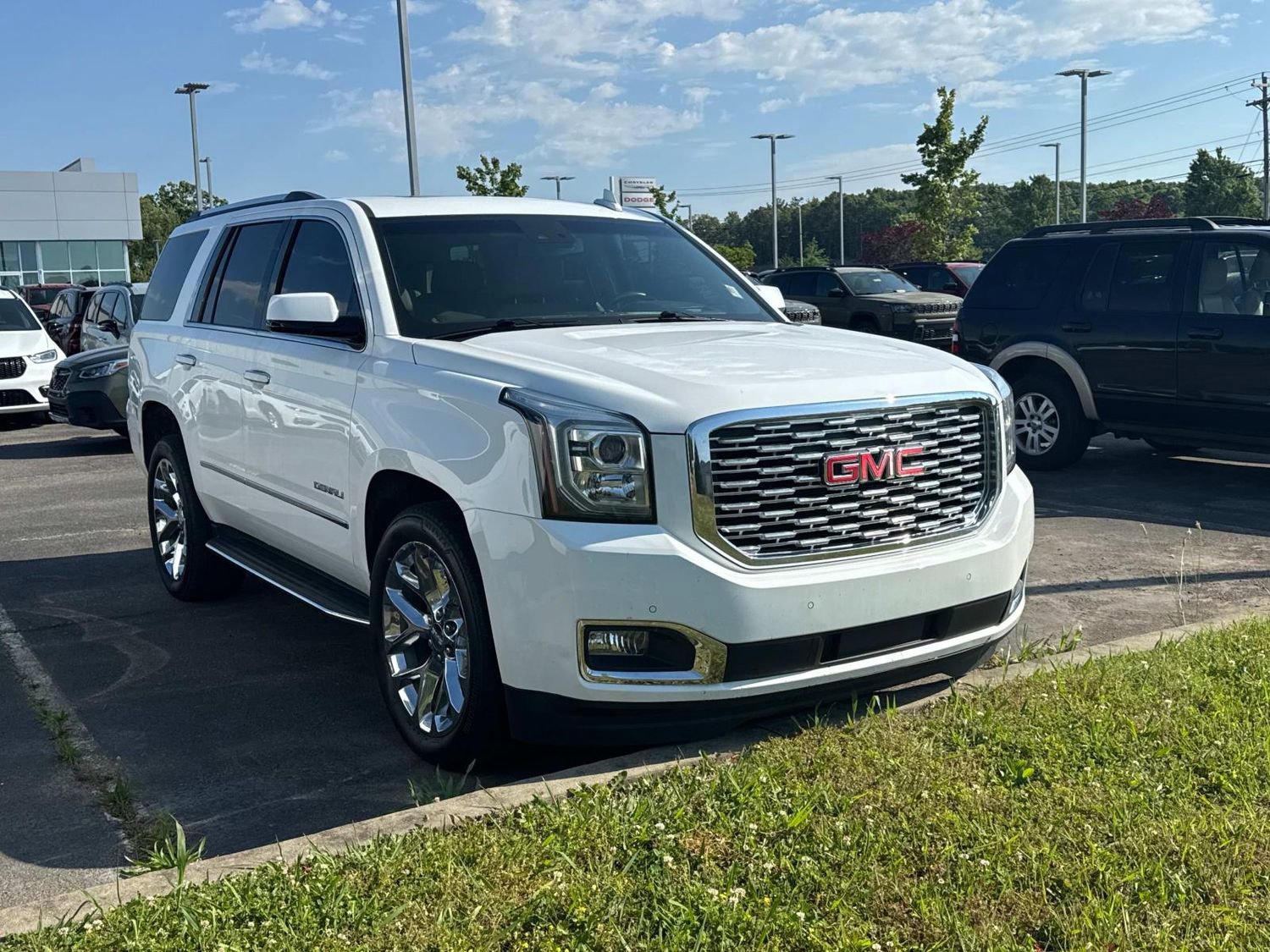 Used 2018 GMC Yukon Denali w/ Open Road Package AWD/4WD image 2